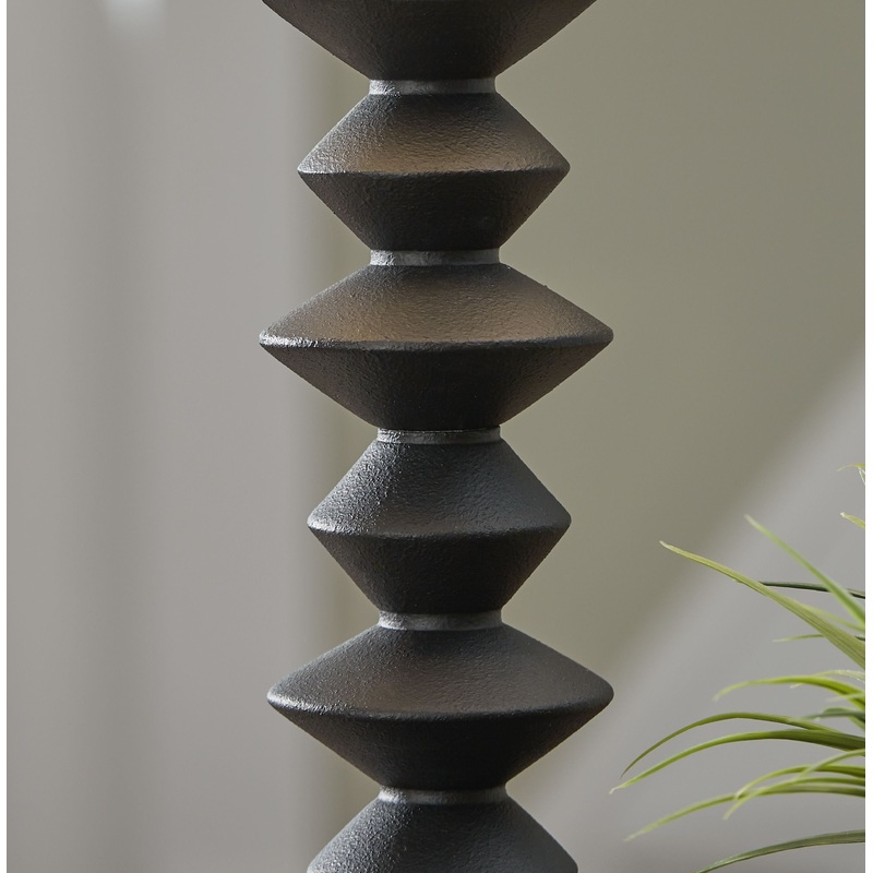 Luanndon – Black – Poly Buffet Lamp