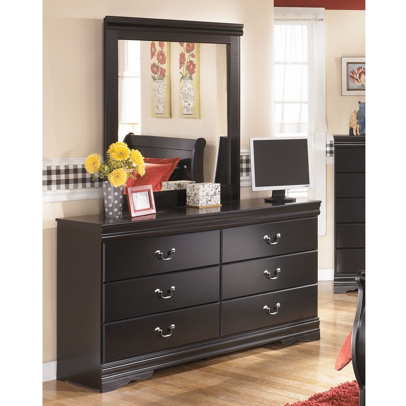 Huey Vineyard – Black – Dresser, Mirror