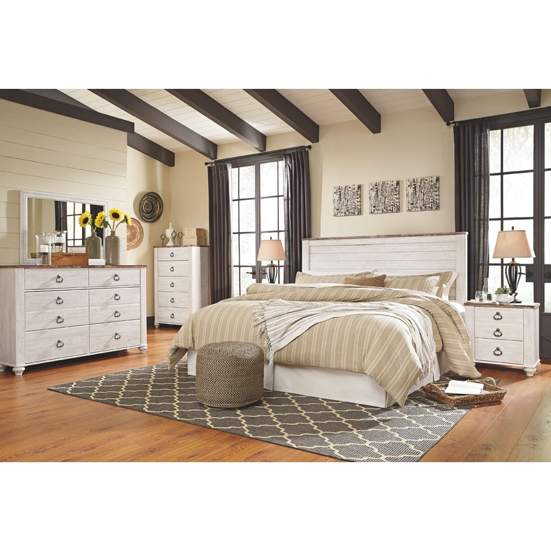 Willowton – Bedroom Set Light Brown