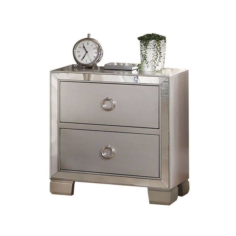Voeville II – Nightstand – Platinum