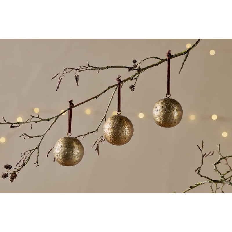 Manya Metal Round Baubles – Brass – (Set of 3) Brass