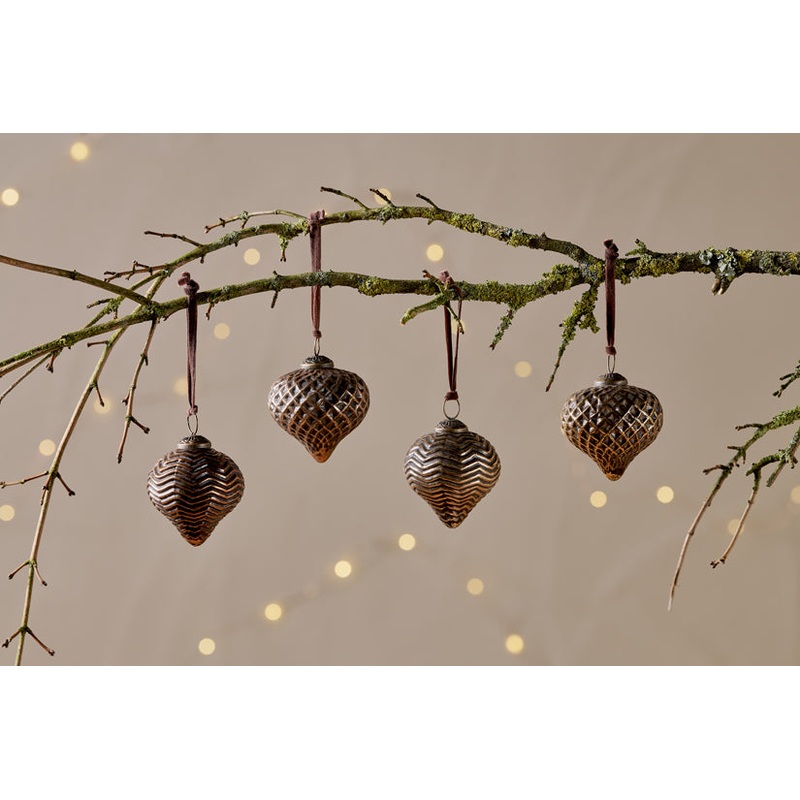 Varu Baubles – Black & Gold – (Set of 4) Black & Gold