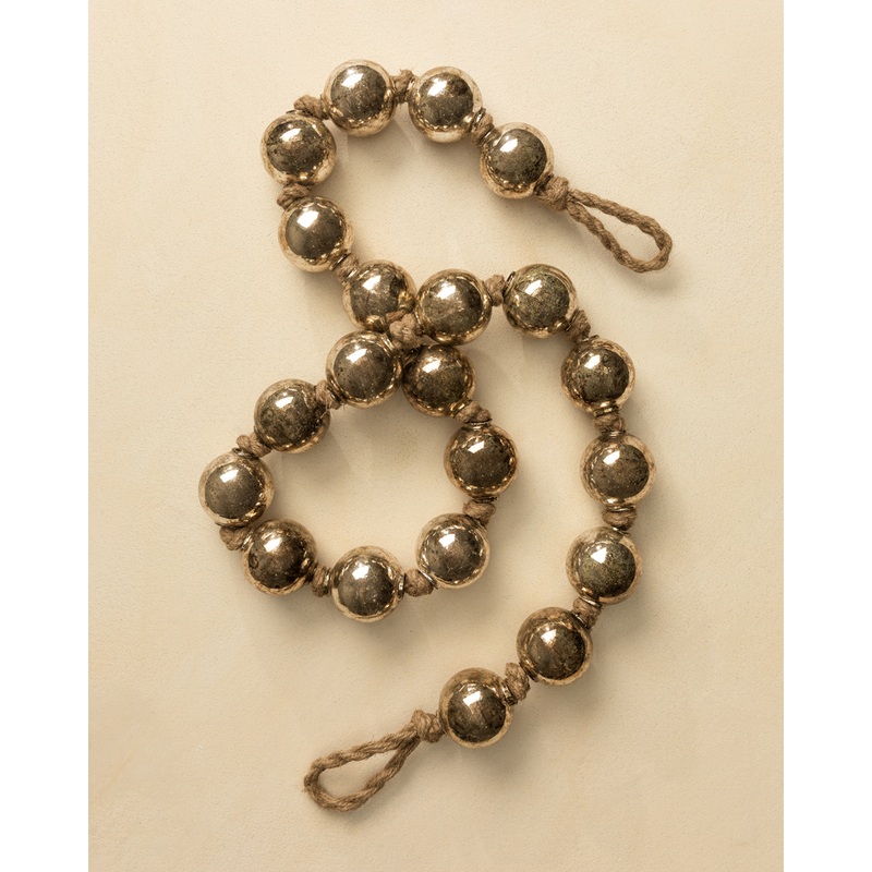 4.4′ Aged Silver Glass Garland