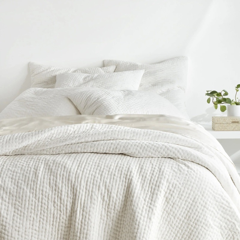 Viola Velvet Quilt in Dove White