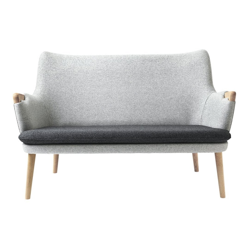CH72 Sofa