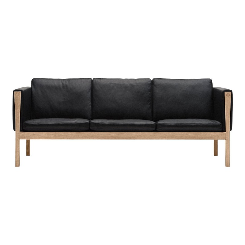 Wegner CH163 Sofa