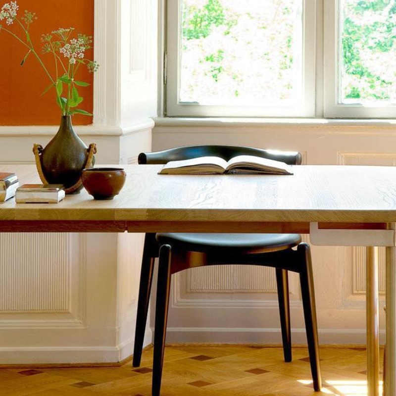 CH20 Elbow Chair – Colors Orange Red Lacquer