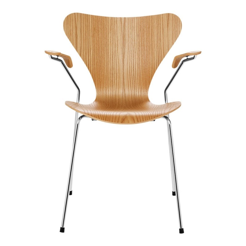 Series 7 Armchair 3207 – Clear Lacquered