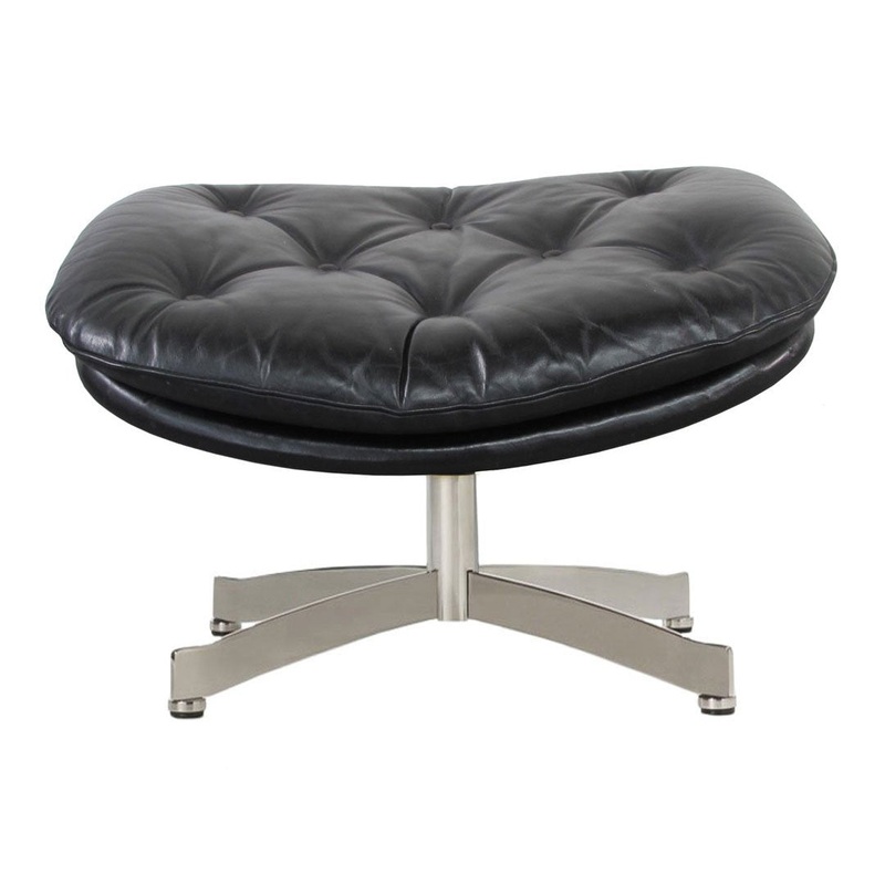 P587 Footstool